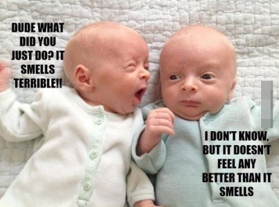 Cute-Babies-with-Funny-Quotes-44.jpg