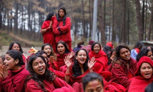 hindu women.jpg