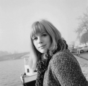 marianne f hippie 4 all me mem.jpg marianne f hippie 4 all me mem.jpg