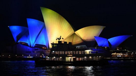 blue annd yellow opera house 2.jpg
