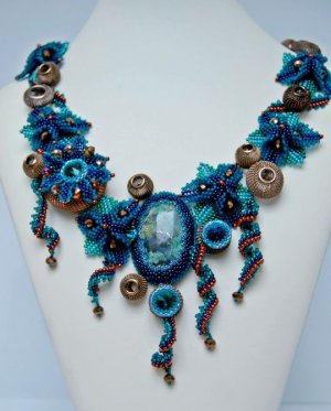 9a63a453d7d715fee161c6806eec114e--art-necklaces-beaded-necklaces.jpg