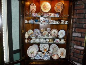 china cabinet.jpg