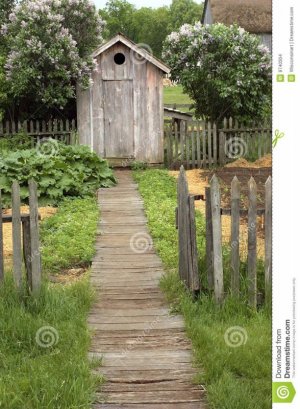 Outhouse2.jpg