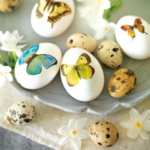 Easter-decorating-ideas_Decoupage-eggs.jpg