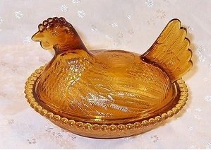 amber hen.jpg