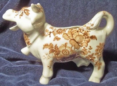 Staffordshire cow creamer1.jpg