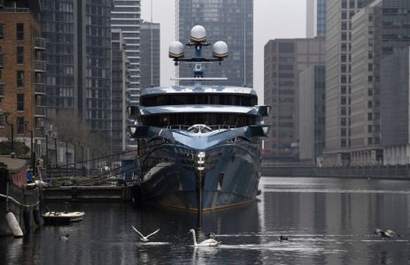 yacht.jpg
