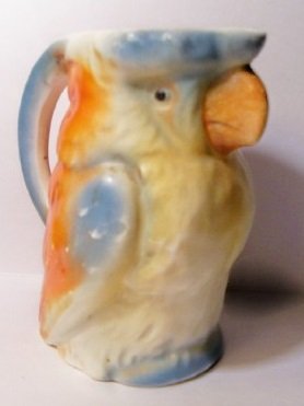 parrot pitcher1.jpg