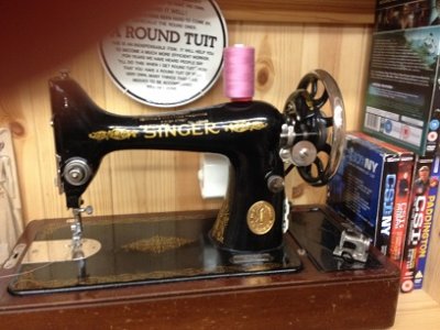 sewing machines 004.JPG