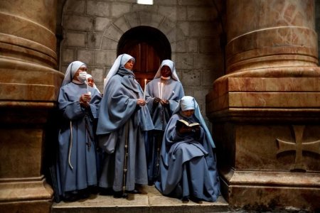 nuns.jpg
