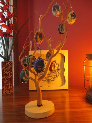 Egg Tree 2022.JPG