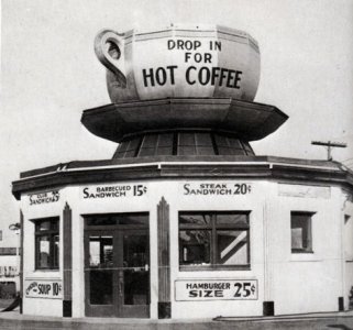 fc61f42b94e58917a7e5a2b2061c525d--hot-coffee-coffee-cafe.jpg