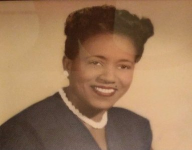 Mama (Portrait).jpg