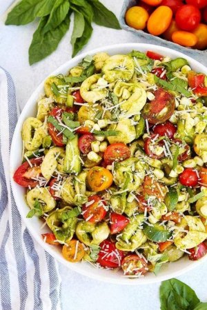 Summer-Tortellini-Salad-3[1].jpg