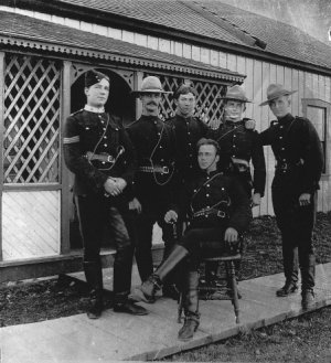 North_West_Mounted_Police_1900.jpg North_West_Mounted_Police_1900.jpg