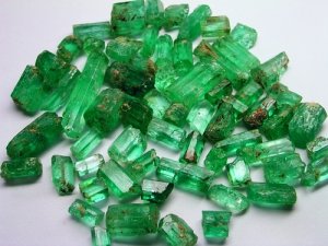 rough emerald parcel.jpg rough emerald parcel.jpg