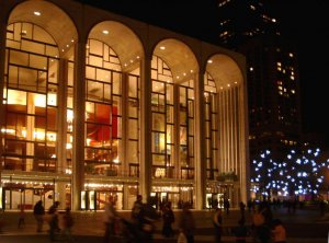metropolitan-opera-house-famous-opera-houses.jpg