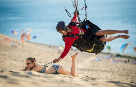 girl-boy-man-woman-beach-sand-funny-sport-paragliding-bikini.jpg