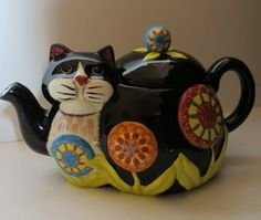 570735eaefd078c8acb7380d8c98f423--vintage-teapots-tea-kettles.jpg
