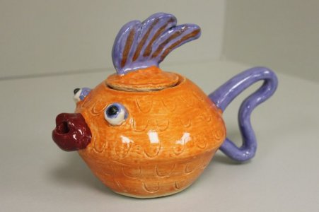 6a181b7f7022f7445fc54fd9b3db37de--ceramic-teapots-tea-pots.jpg