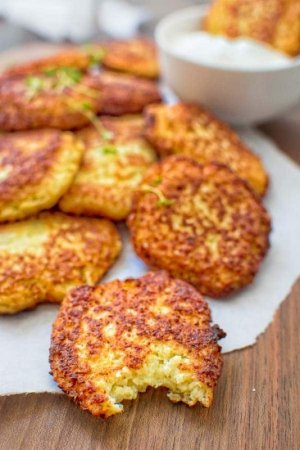 Basic-Cauliflower-Fritters-11[1].jpg