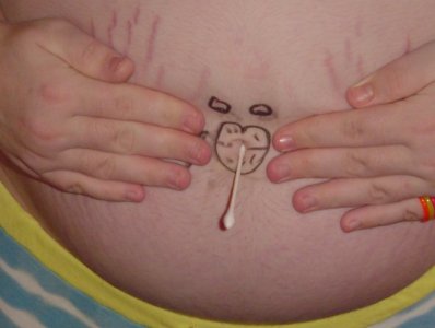 funny-belly-button-tattoos-14-free-wallpaper.jpg