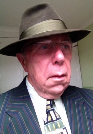 Green Blazer & fedora 001.JPG