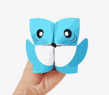 shark-origami.gif shark-origami.gif