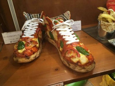 pizzashoe.jpg