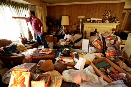 hoarding 1.jpg