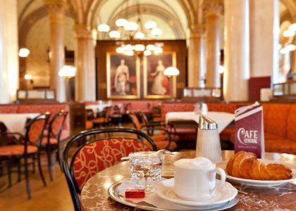 efd33915-1086-4843-a9db-8d4c08f286d5-historiccafescafecentral.jpg