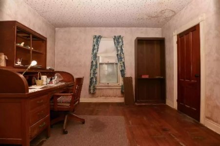 upstairs south room.jpg