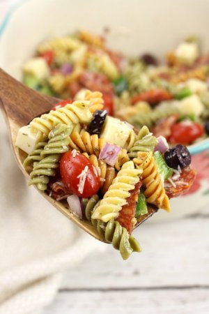 classic-pasta-salad-toasty-kitchen-4[1].jpg