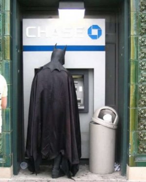 10-strange-situations-involving-people-visiting-an-atm-6.jpg