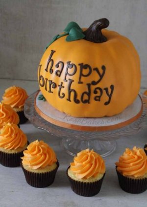 Pumpkin-Cake-and-Cupcakes-2-590x826.jpg