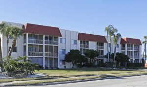 gulf-gate-sarasota-fl-building-photo 2.jpg