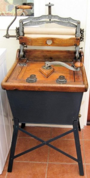 vintage-manual-washing-machine-acme_360_15a25dc244a0c9c4c25dbf4b30b16546.jpg