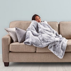 Electric-Blankets-Lifestyle-900x900_d662e07ef3.jpeg