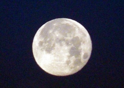 moon.jpg