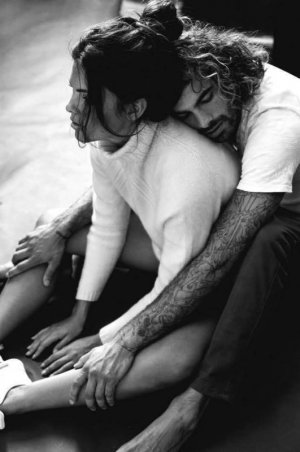 Tumblr_l_138885924091506.jpg