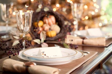 thanksgiving setting.jpg