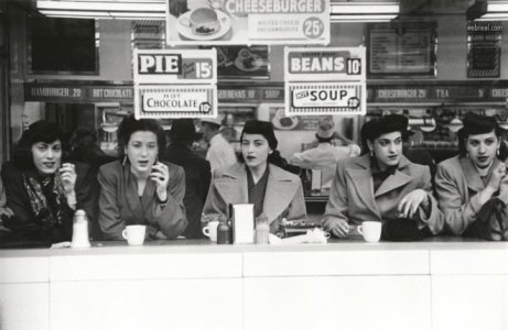 5-world-famous-photographs-cafe-robert-frank.preview.jpg