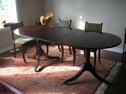 TableWithLeaf1 .JPG
