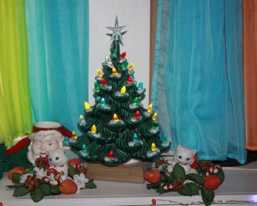 ceramic_tree_lights.JPG