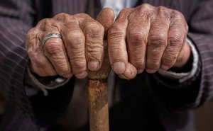 old-age-istock_650x400_51465883866.jpg
