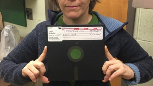 8inchFloppy.jpg
