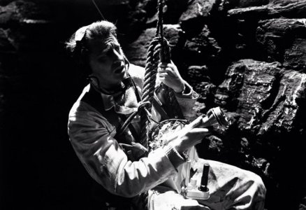 MV5BYWQzOTFiZjAtZjE4Yy00YTZkLTg2OTMtOWViN2IyNmQ3NzZiXkEyXkFqcGdeQXVyNzc5NjM0NA@@._V1_ (1).jpg