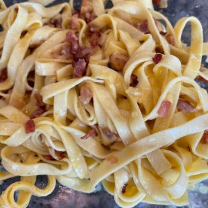 Fettucinne Carbonara.jpg