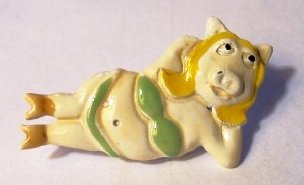 Miss Piggy pin.jpg