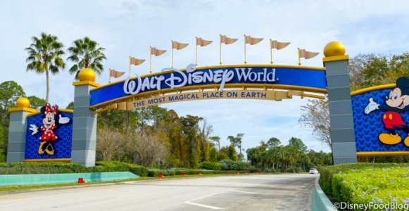 2020-WDW-Entrance-Sign-Gateway-Construction-Painting-Completed-2-700x362.jpg